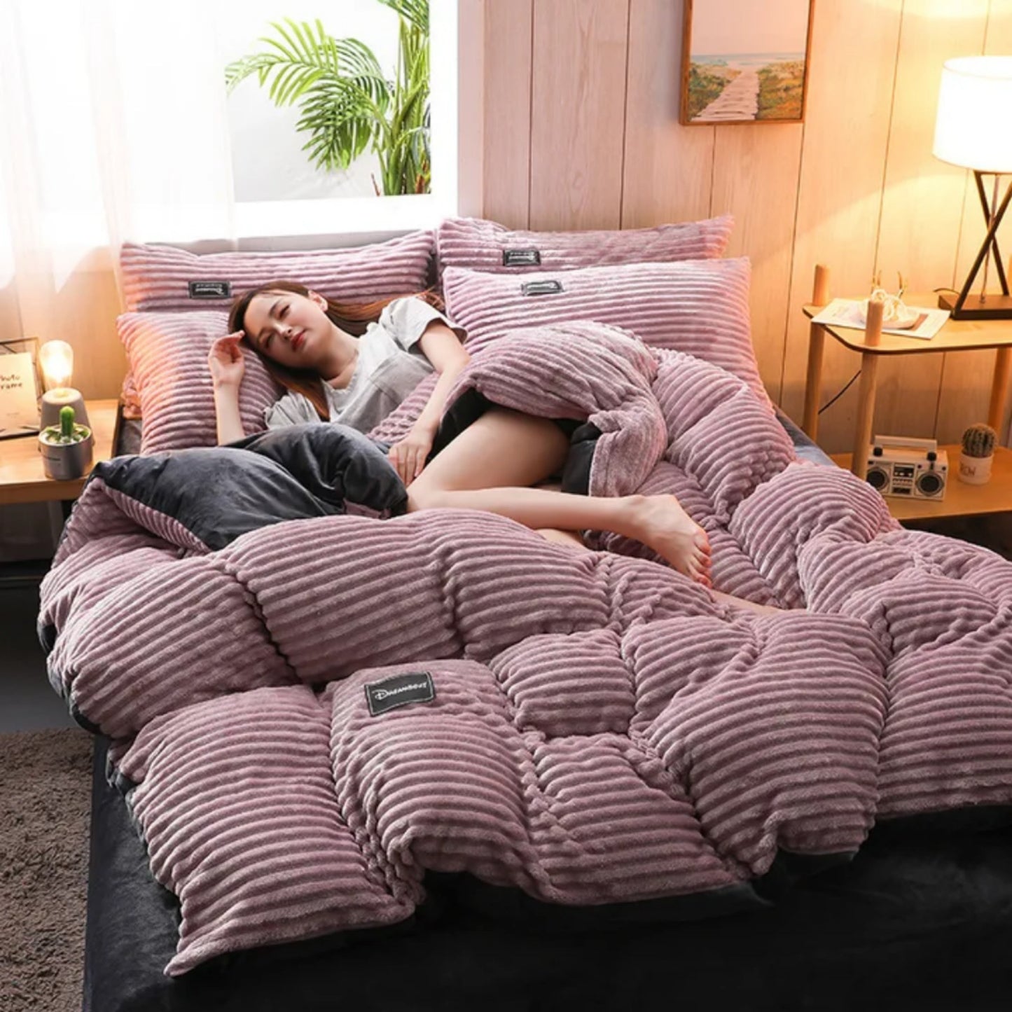 5in1 Duvet Bedsheet Set QUEEN 1 Fitted Sheet, 1 Duvet Filler, 1 Duvet Cover, 2 Pillowcases