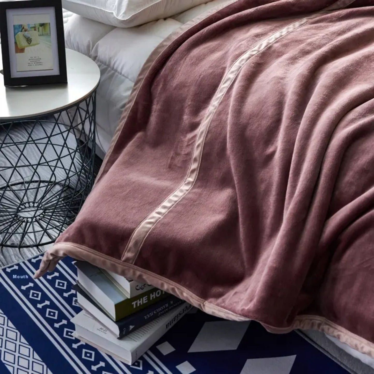 Modern Plaid Fleece Weighted Blanket