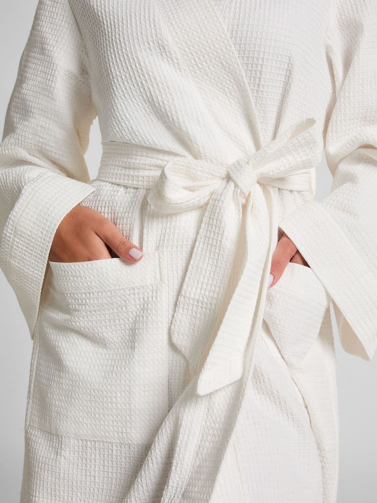 Luxury Hotel Bathrobe – Waffle Design 100% Pure US Cotton | Thick, Soft & Absorbent Spa Robe (1-Piece)