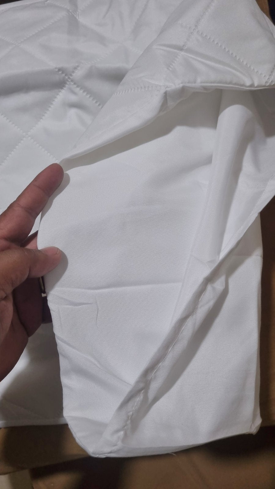 100% Waterproof Pillow Protector- Ultrasonic Quilting
