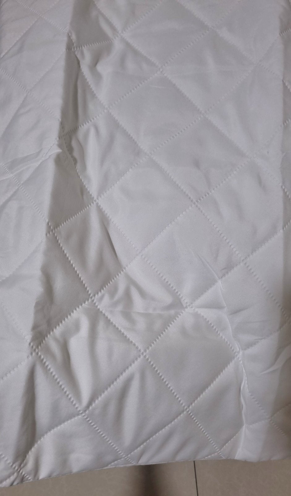 100% Waterproof Pillow Protector- Ultrasonic Quilting